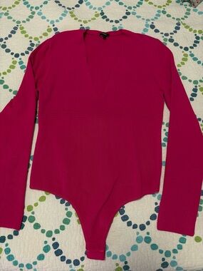 Express Long Sleeve V-Neck Bodysuit - Fuchsia